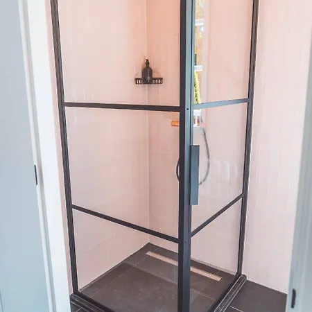 Buitenliefde, Romantisch Voor 2 Personen شقة هيلو